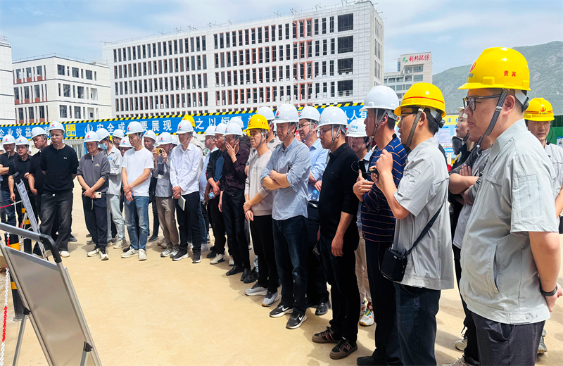 2025年4月17日，由莆田市涵江区住房和城乡建设局主办、437ccm必赢国际三建承办的钢筋安装工程质量防控现场交流会在联东U谷·涵江海峡智造产业谷一期成功召开。